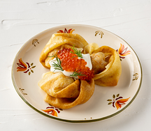 Блины с красной икрой и сметаной