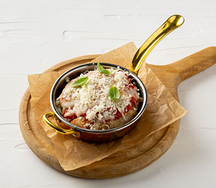 Баклажан, запеченный с травами, томатами и сливочным кремом