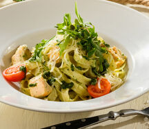 Паста с семгой и рукколой