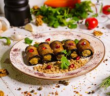 Рулетики из баклажанов с орехом и чесноком 