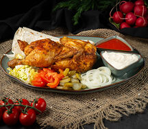 Половина курицы гриль с добавками