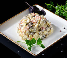 Салат оливье с телятиной