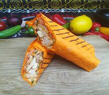 Шаурма с курицей сырная