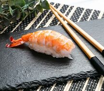 Суши креветка