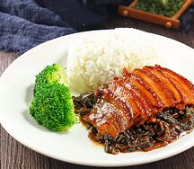 Сушеные овощи со свининой и рисом