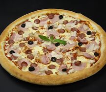 Пицца Четыре мяса (тонкое тесто)
