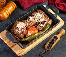 Копченая говядина фуме с сырной подливой