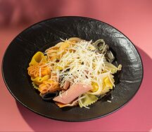 Разноцветные макароны