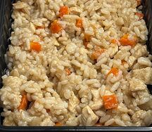 Жареный рис с курицей