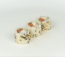 Калифорния классическая с кунжутом