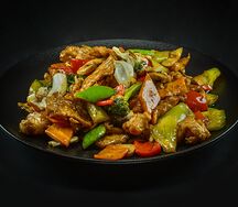 Խոզի միս բանջարեղենով