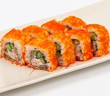 Ролл Калифорния с тигровой креветкой