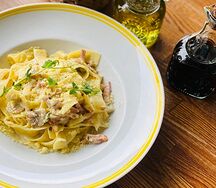 Паста с беконом и грибами