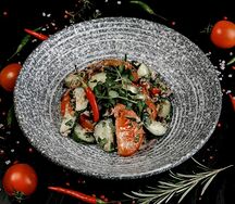 Грузинский салат с грецким орехом