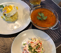 Суп Уха, бифштекс с пюре, салат баварский, напиток Дюшес