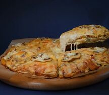 Շամպինյոն բազմաշերտ պիցցա