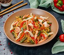 Вок с морепродуктами