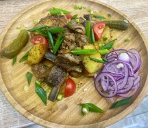 Ребрышки бараньи с шампиньонами и картошкой 