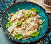 Куриная грудка в грибном соусе