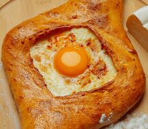 Хачапури по-аджарски