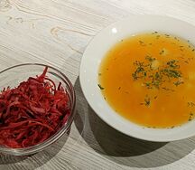 Комбо 6. Салат Щетка, Гороховый суп и пирожок с капустой