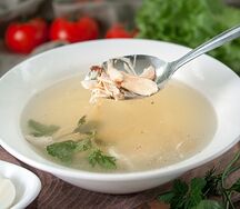 Бульон куриный с яйцом