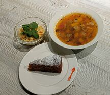Комбо 4. Салат Витаминный, Шурпа и Морковный пирог