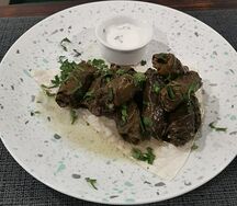 Долма с соусом мацони