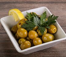 Оливки и маслины