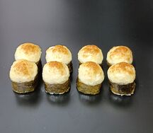 Запечённый ролл с крабом