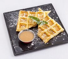 Вафли с фермерской вареной сгущенкой