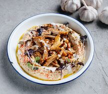 Хумус с кебабом из ягненка