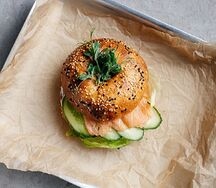 Бейгл с форелью