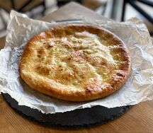 Хачапури по-имеритински большое
