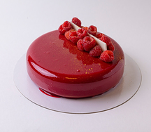 Торт Шоколадный мусс с малиной