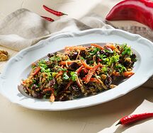 Салат Тбилиси с говядиной, фасолью и грецким орехом