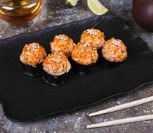 Запеченный ролл с крабом