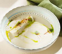 Крем-суп из цветной капусты с бри