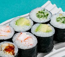 Ролл с авокадо