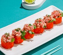 Острый ролл с тунцом и с лососем