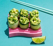 Вегетарианский ролл с авокадо