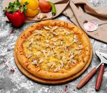 Пицца Курица с ананасами