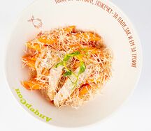 Пенне с индейкой и томатным соусом
