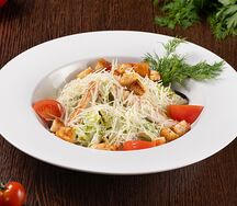 Салат Цезарь с креветками