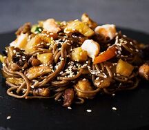 Соба с морепродуктами