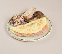 Омлет с ветчиной и сыром
