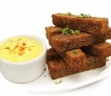 Гренки чесночные