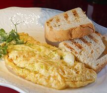 Омлет из двух яиц