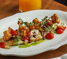 Омлет томаго с креветками и трюфельным унаги