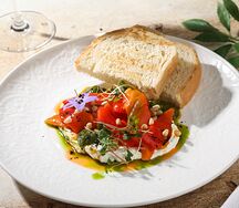 Печеные перцы с кремом из брынзы